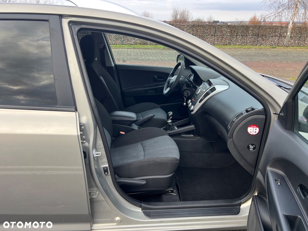 Kia Ceed 1.4 CVVT Vision - 20