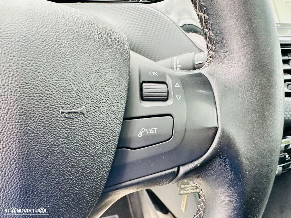 Peugeot 2008 PureTech 110 Stop&Start Crossway - 12