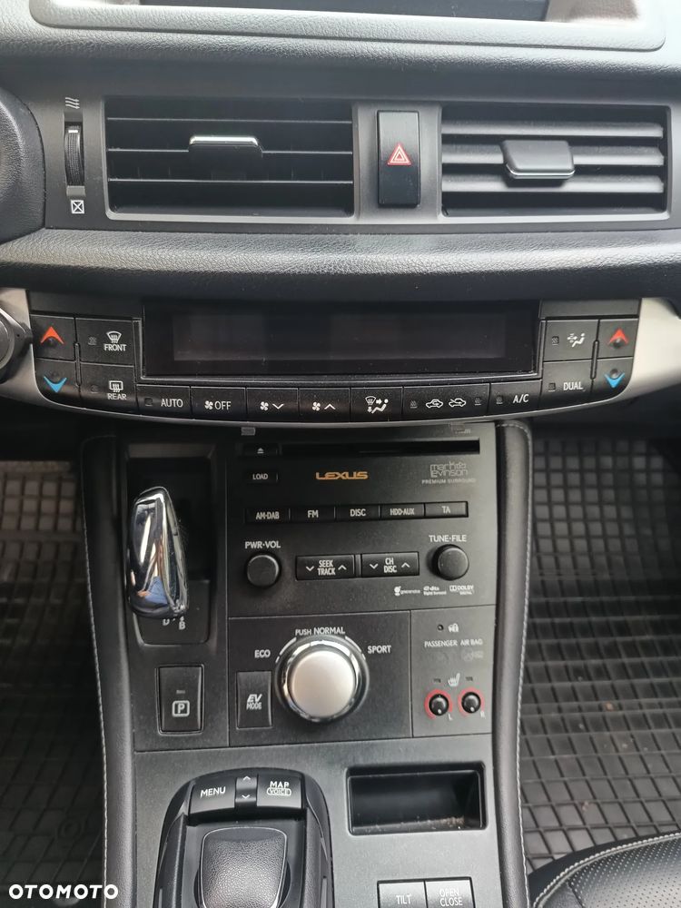 Lexus CT - 40