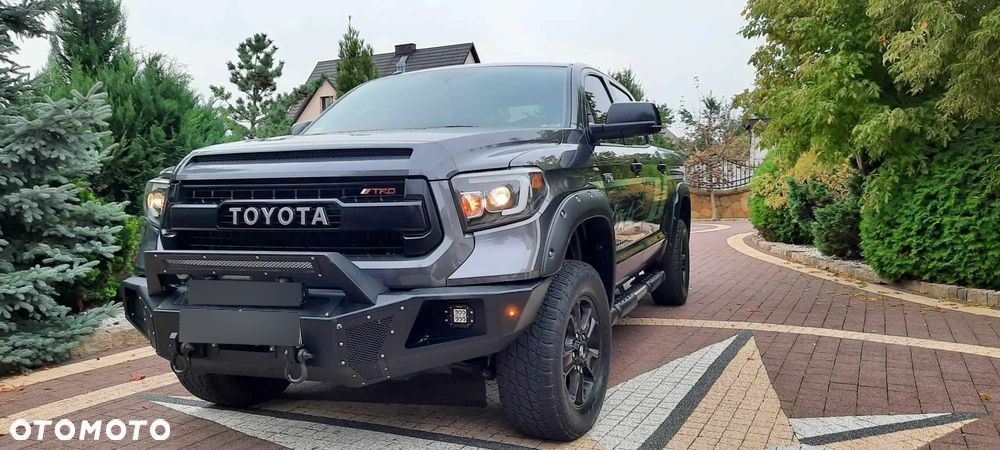 Toyota Tundra - 2