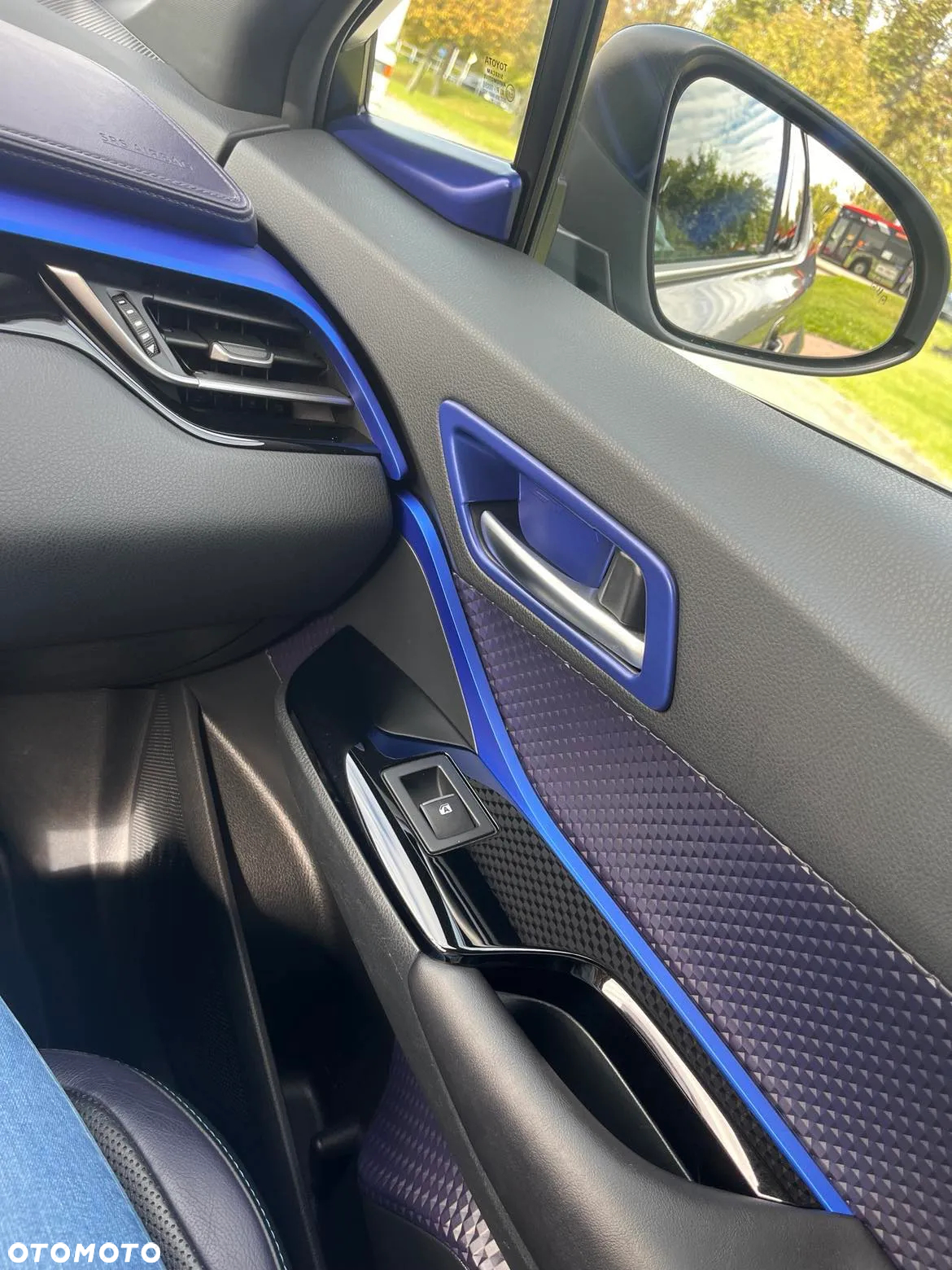 Toyota C-HR 1.8 Hybrid Prestige - 8