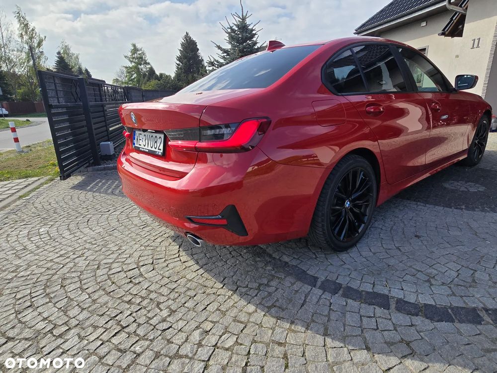 BMW Seria 3 318d mHEV - 8