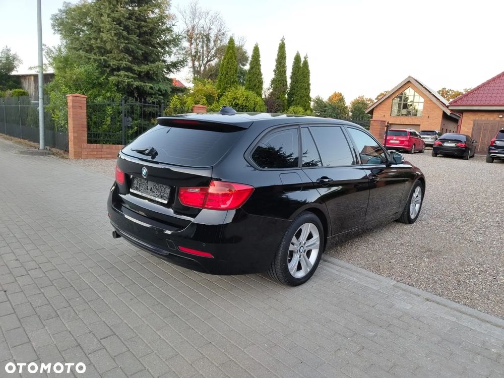 BMW Seria 3 320d Sport Line - 4