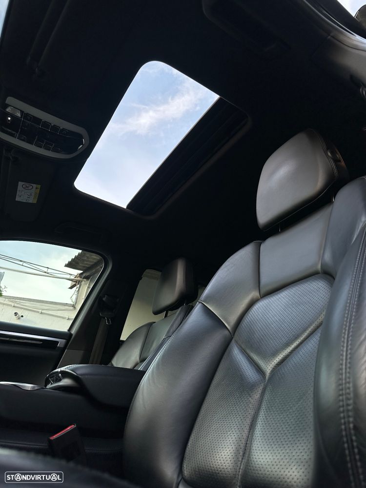 Porsche Cayenne S Hybrid Tiptronic S - 46