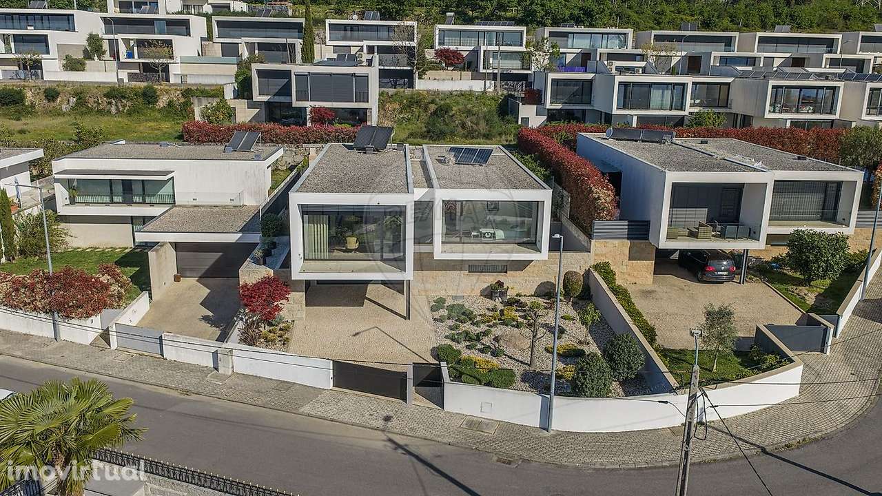 Moradia T4 para venda - Grande imagem: 3/46