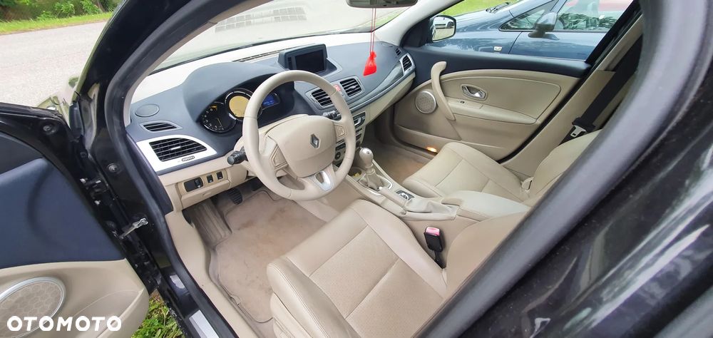 Renault Megane TCe 180 Luxe - 11