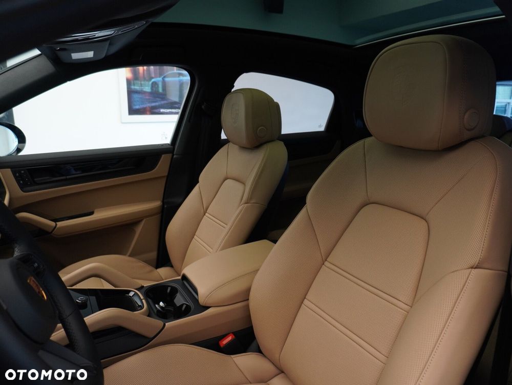 Porsche Cayenne E-Hybrid PHEV Black Edition - 23