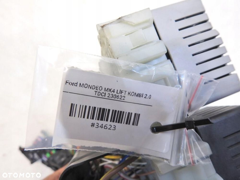 SKRZYNKA BEZPIECZNIKÓW FORD MONDEO MK4 2.0 TDCI - 4