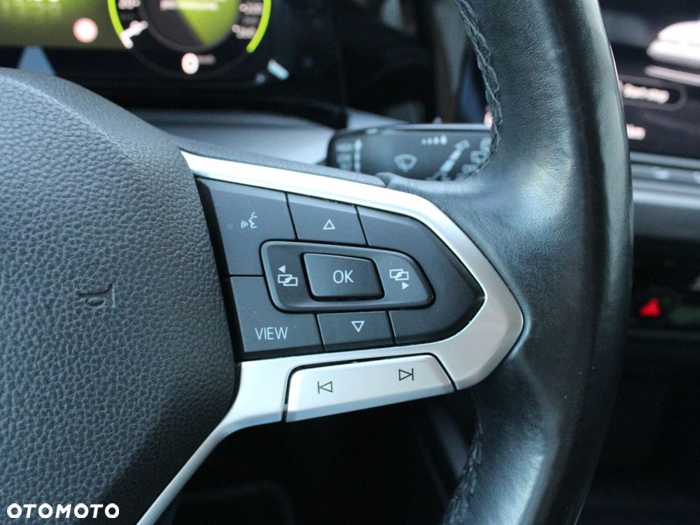 Volkswagen Golf - 20
