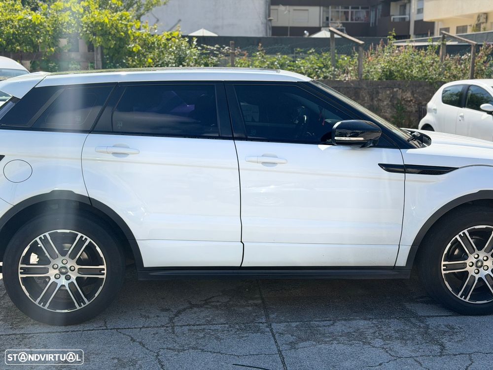Land Rover Range Rover Evoque 2.2 SD4 Dynamic Auto - 4