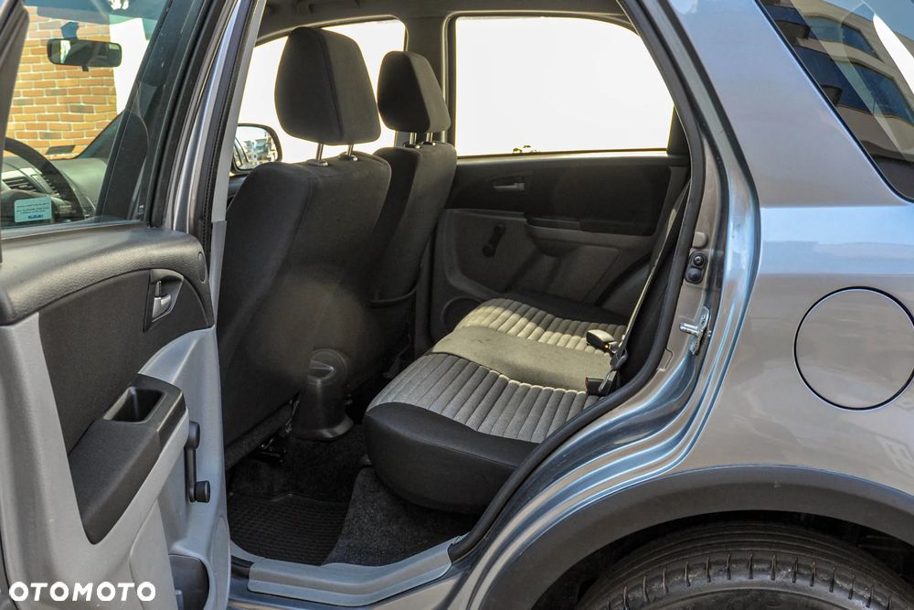 Suzuki SX4 - 8