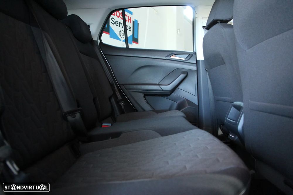 VW Taigo 1.0 TSI Urban DSG - 8