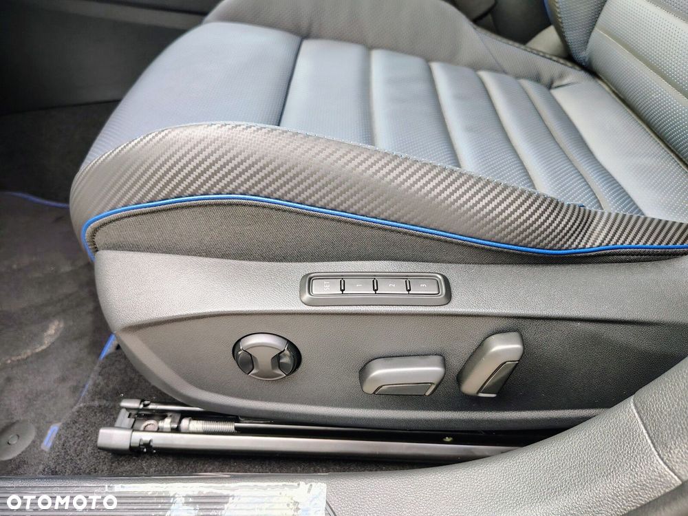 Volkswagen Golf - 17