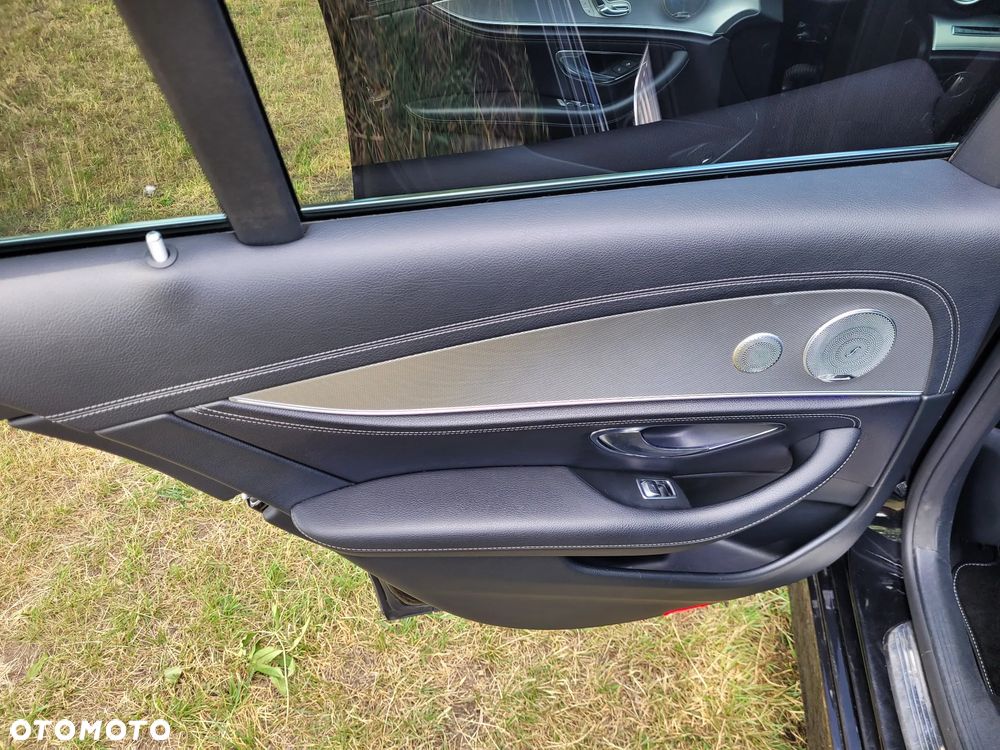 Mercedes-Benz Klasa E 220 d Business Edition 9G-TRONIC - 21