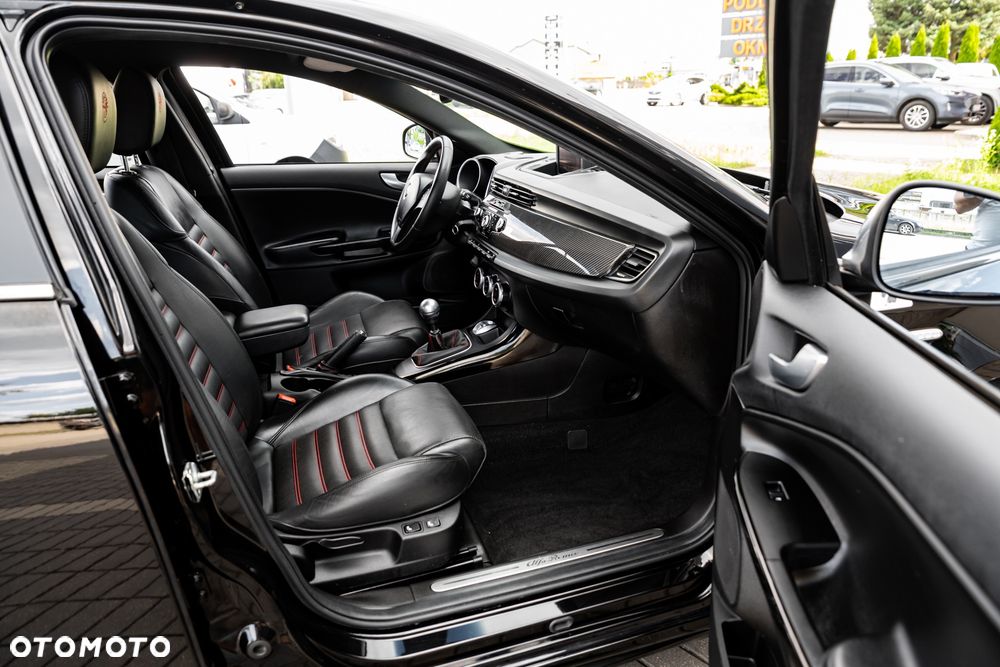 Alfa Romeo Giulietta 1750 TBi Quadrifoglio Verde - 25