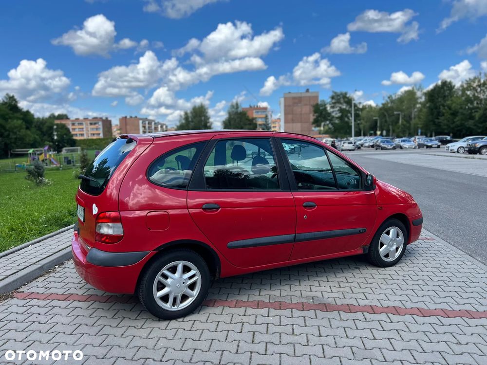 Renault Scenic 1.6 16V Family - 4