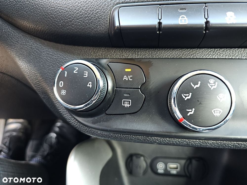 Kia Ceed Cee'd 1.6 CRDi M - 19