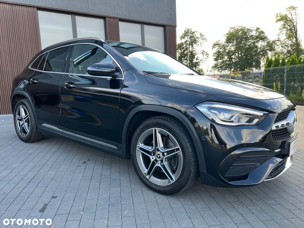 Mercedes-Benz GLA 200 d AMG Line - 3
