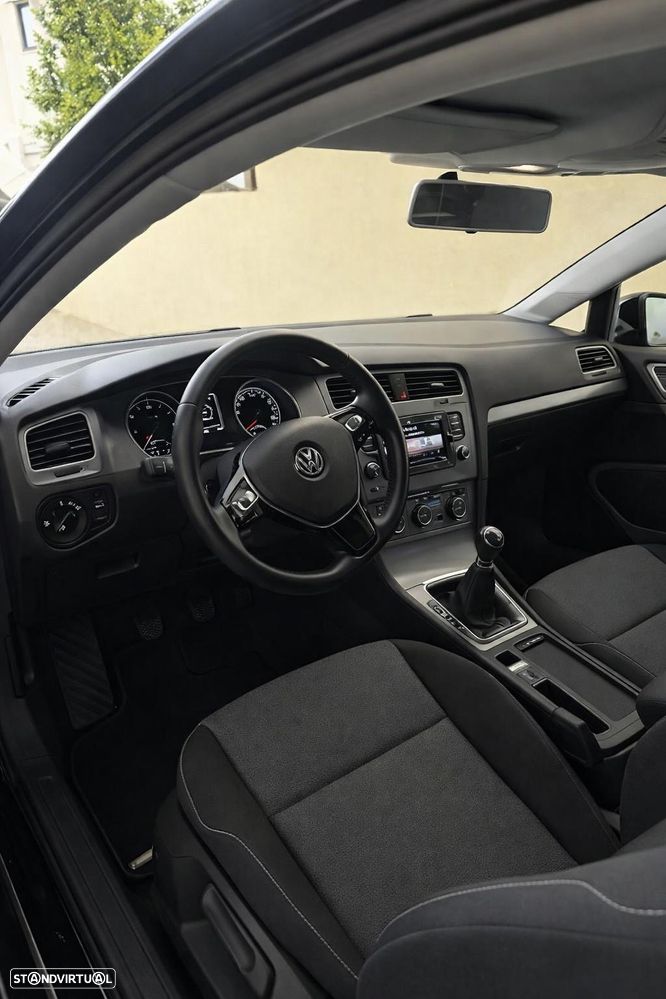 VW Golf 1.6 TDi Confortline - 6