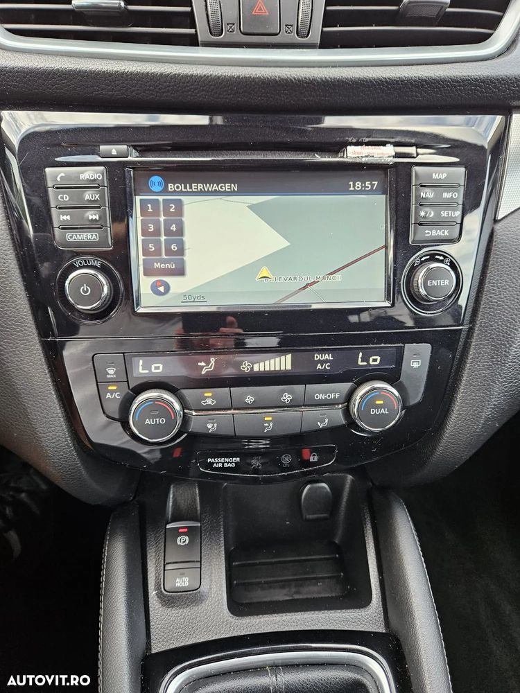 Nissan Qashqai 1.6 DCI Start/Stop Tekna - 13