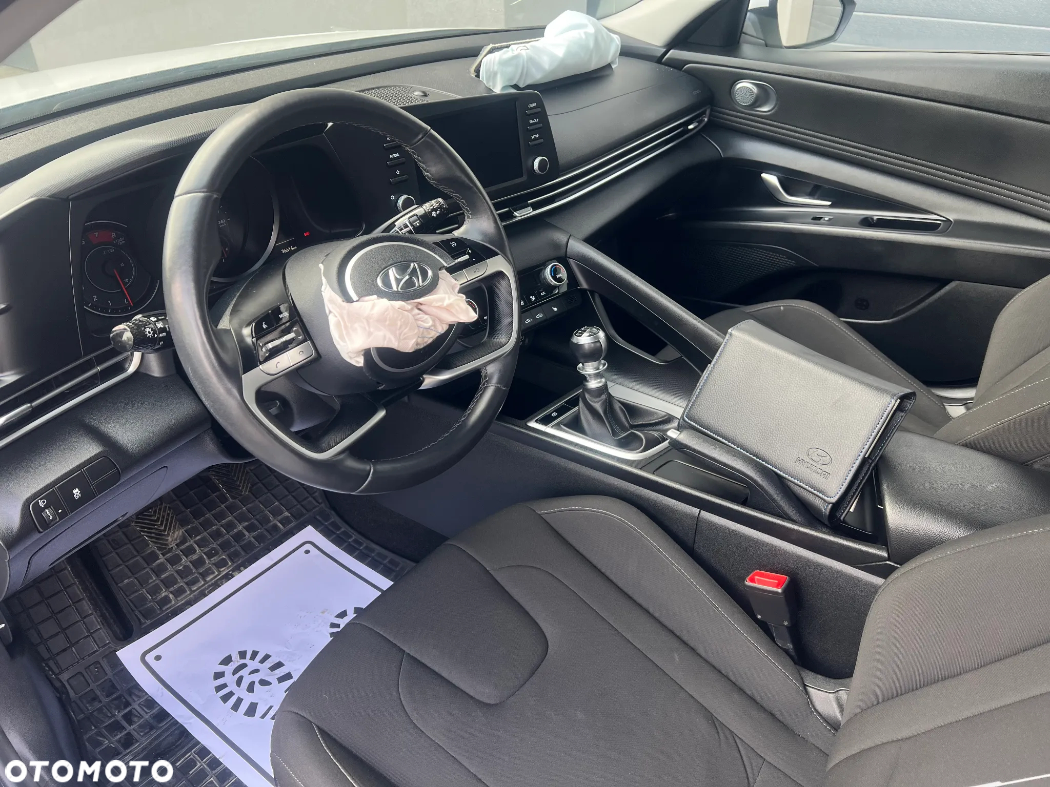 Hyundai Elantra 1.6 Smart - 10