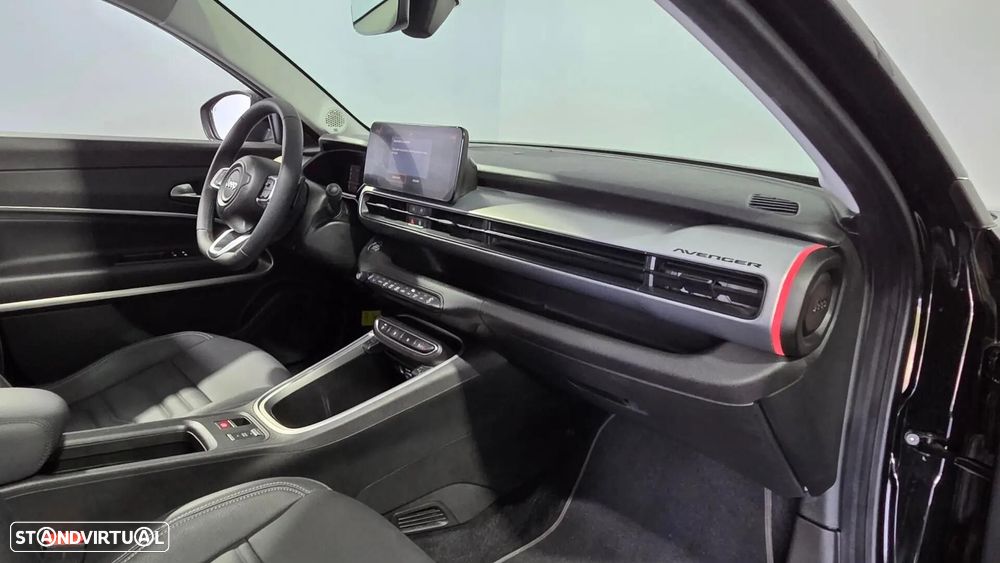 Jeep Avenger 1.2 e-Hybrid Summit DCT - 25
