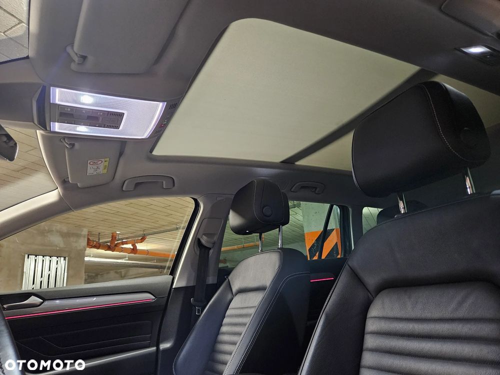 Volkswagen Passat Variant 2.0 TDI SCR DSG Business - 34