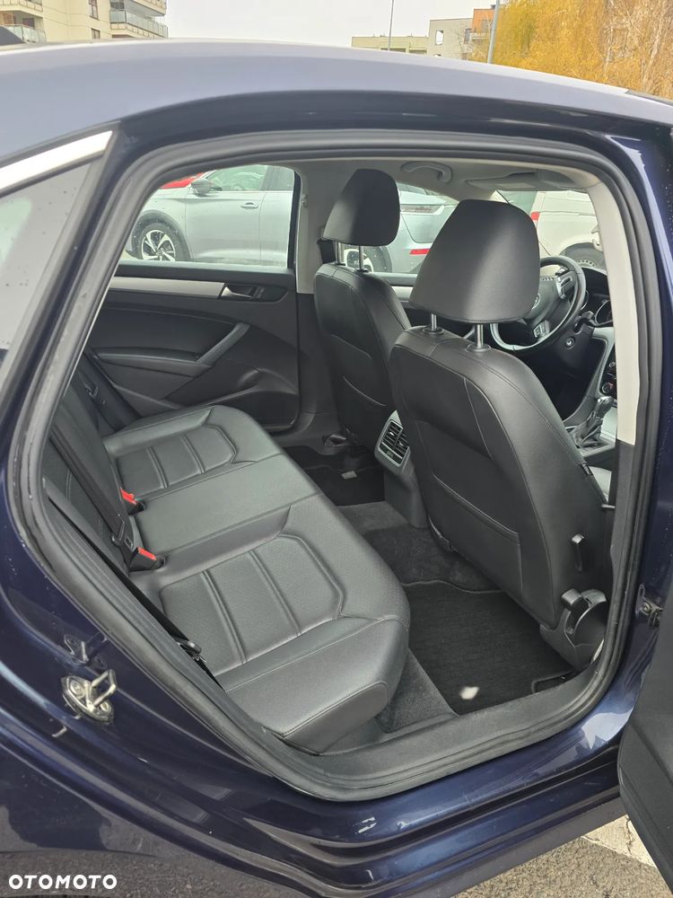 Volkswagen Passat 2.0 TDI DSG BlueMotion Technology Exclusive - 9