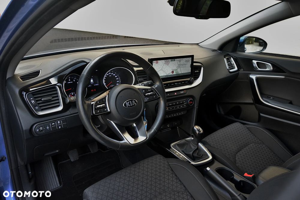 Kia Ceed - 14