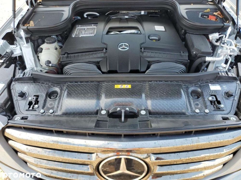 Mercedes-Benz GLS - 12