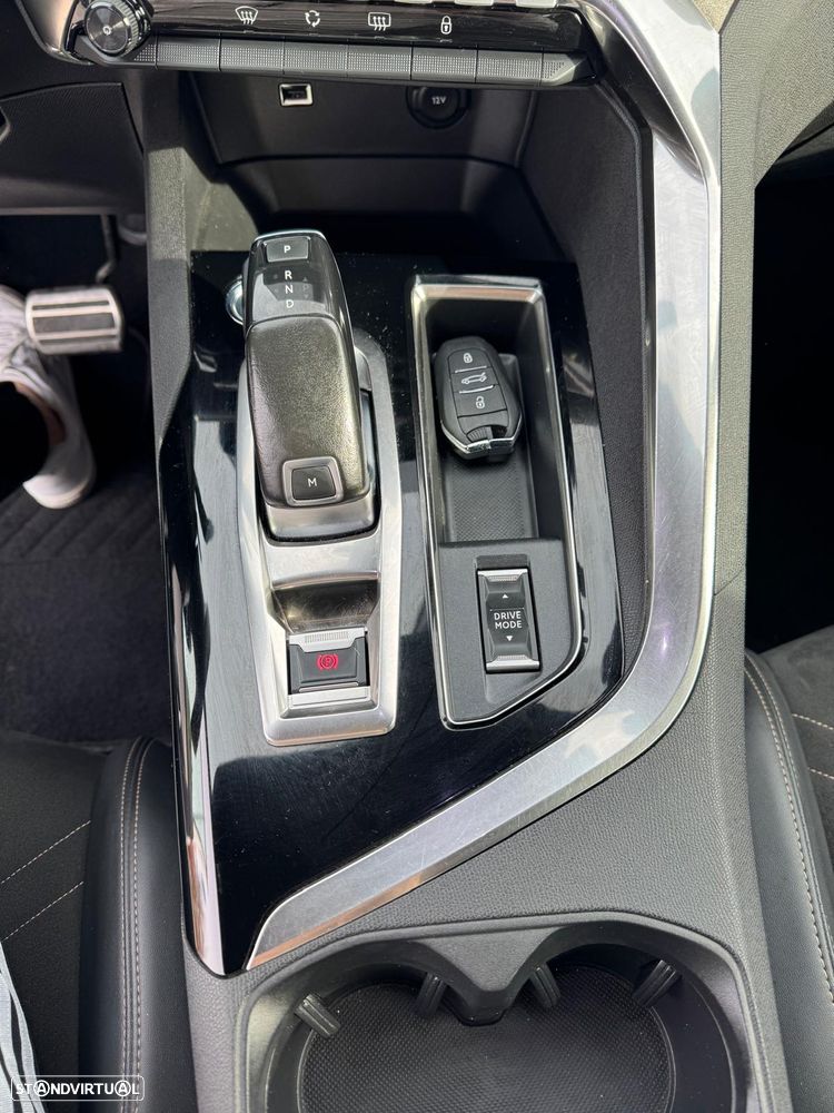 Peugeot 3008 BlueHDi 130 Stop & Start EAT8 GT Pack - 11