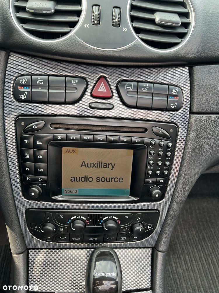 Mercedes-Benz CLK - 21