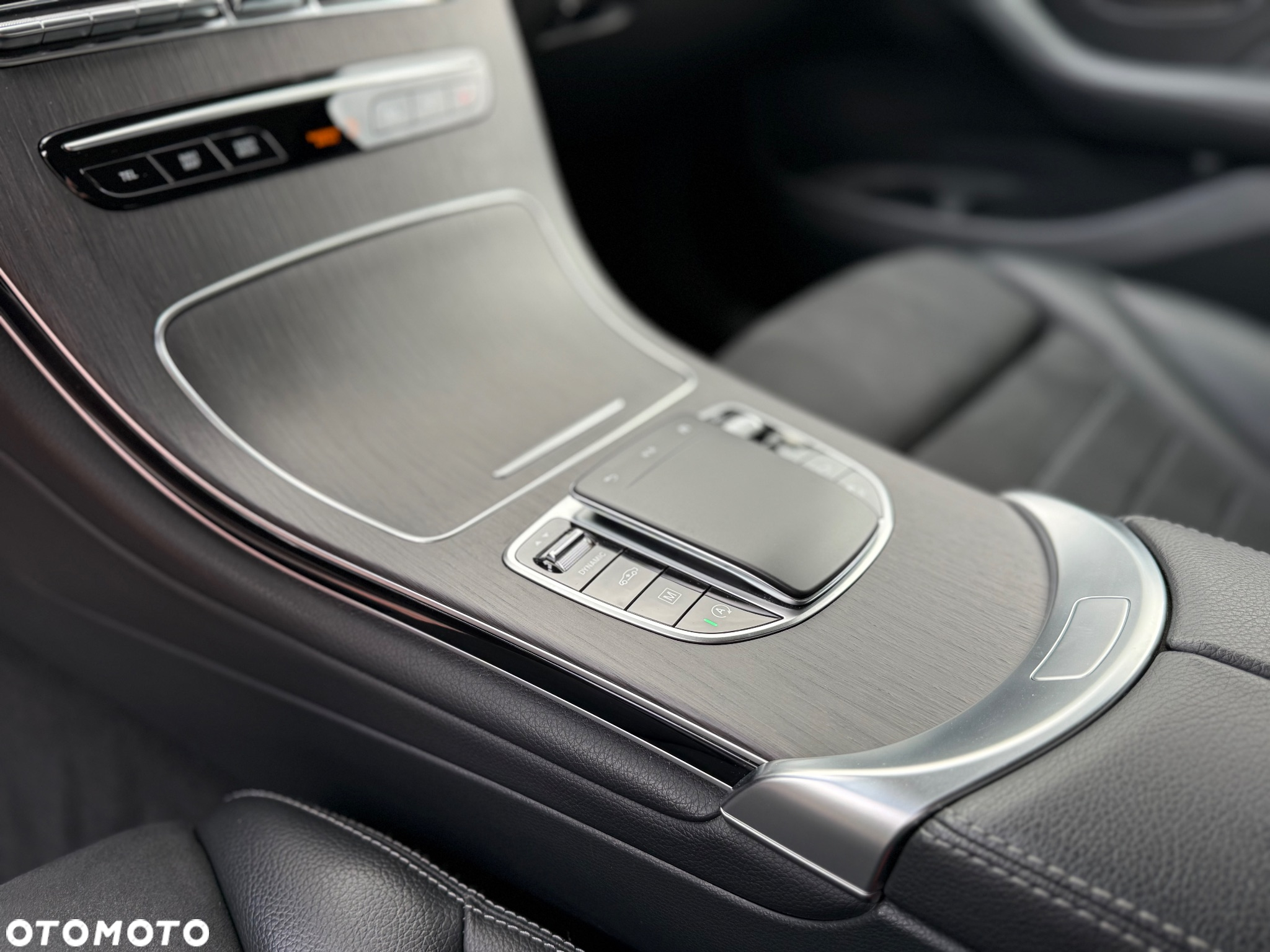 Mercedes-Benz GLC 220 d 4Matic 9G-TRONIC AMG Line Plus - 20