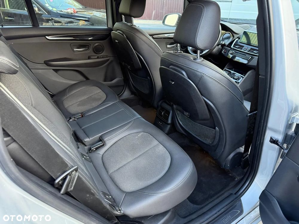 BMW Seria 2 218d Active Tourer M Sport - 6