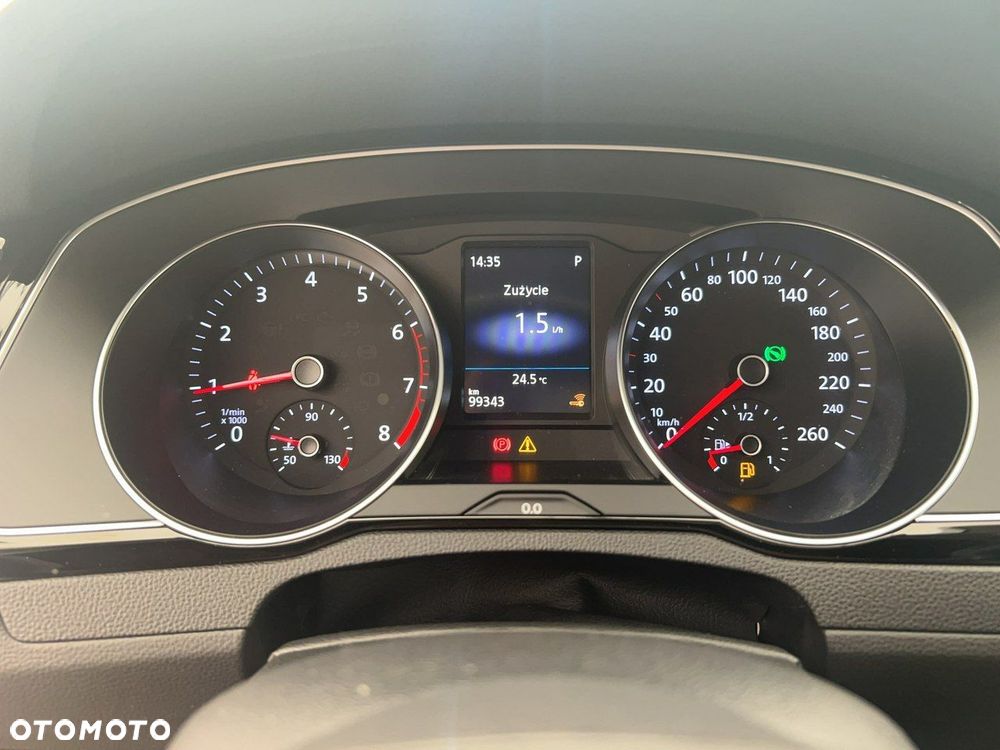 Volkswagen Passat - 15