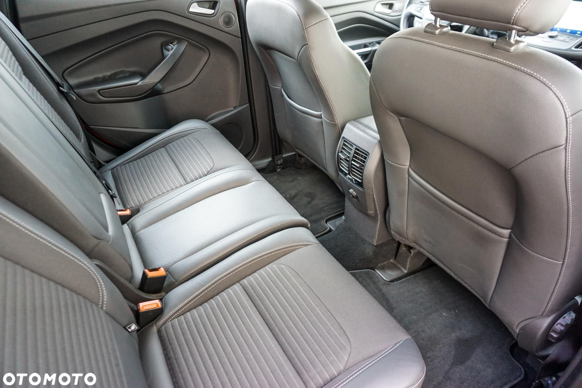 Ford Kuga - 14