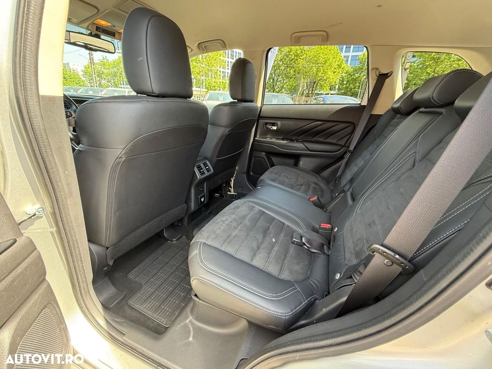 Mitsubishi Outlander 2.0L AS&G CVT Instyle - 7