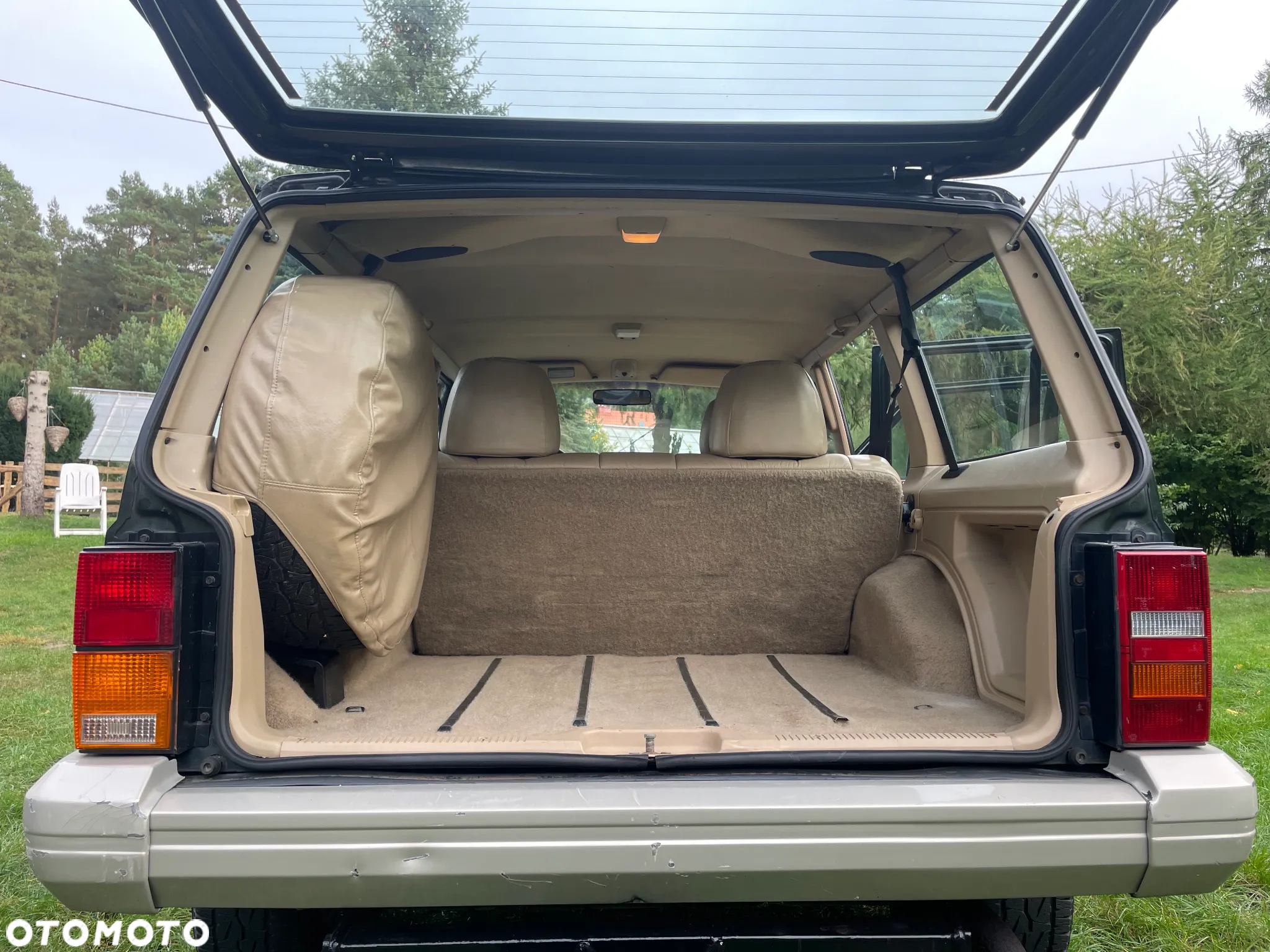 Jeep Cherokee - 12