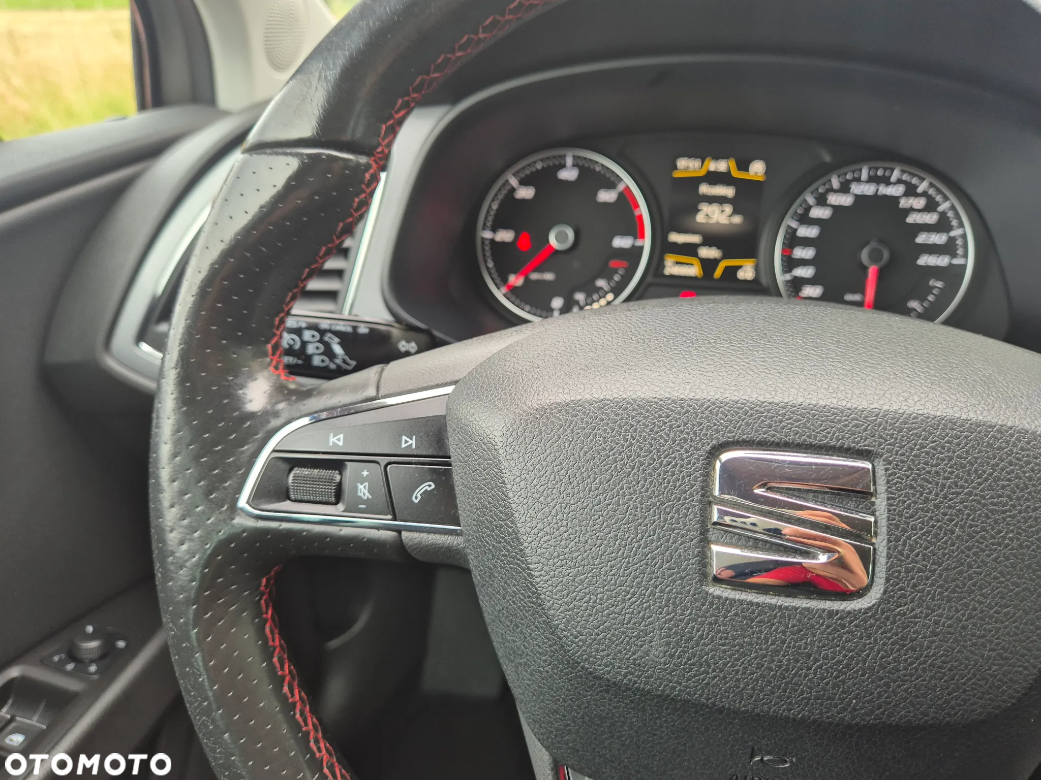 Seat Leon Sportstourer 2.0 TDI FR Plus - 26