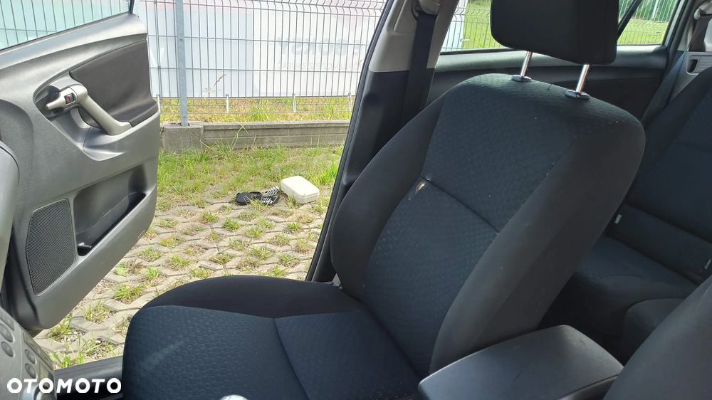 Toyota Verso 2.0 D-4D Luna - 15