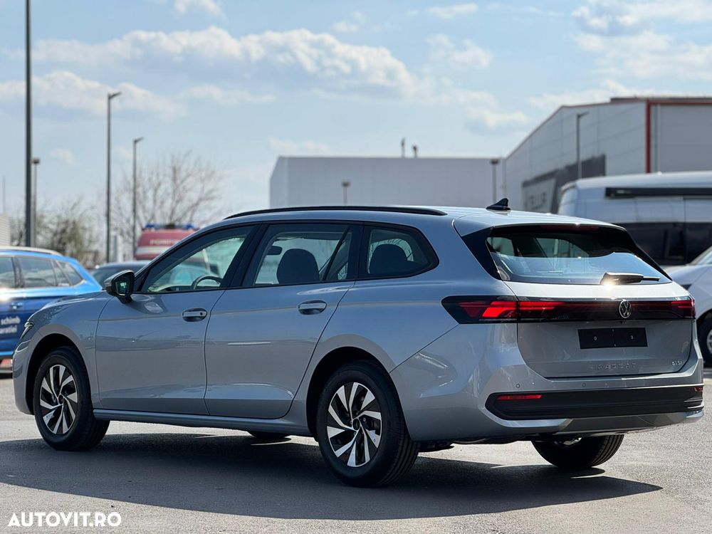 Volkswagen Passat 1.5 eTSI DSG MHEV Base - 4