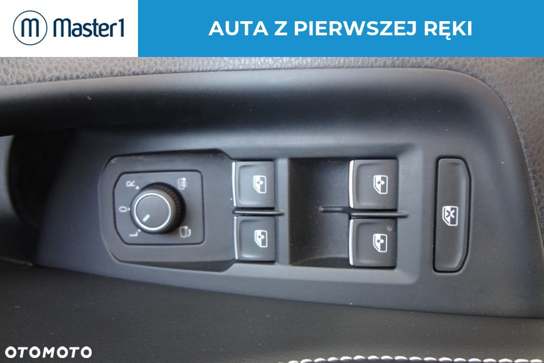 Volkswagen Passat 2.0 TDI Elegance DSG - 20
