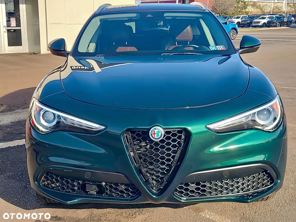 Alfa Romeo Stelvio 2.0 Turbo 16V AT8-Q4 Ti - 2