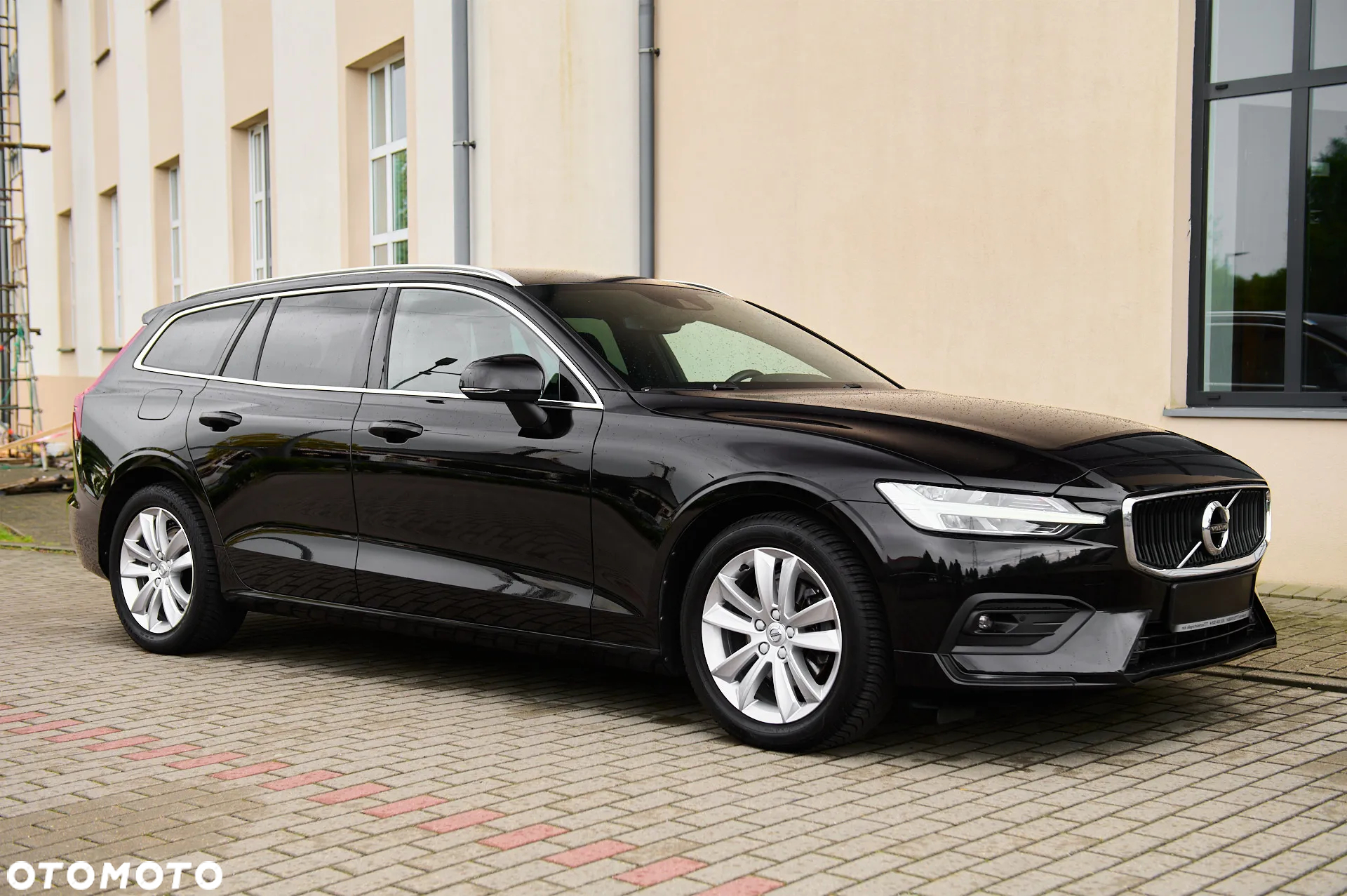 Volvo V60 D3 Momentum Pro - 20