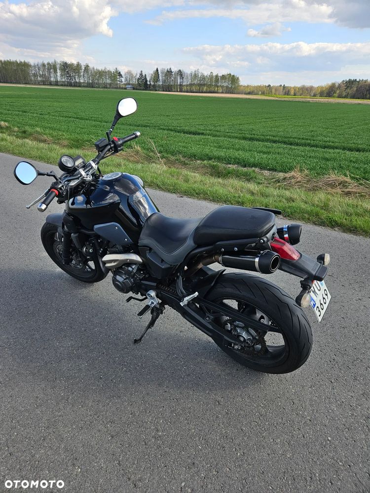 Yamaha MT - 4