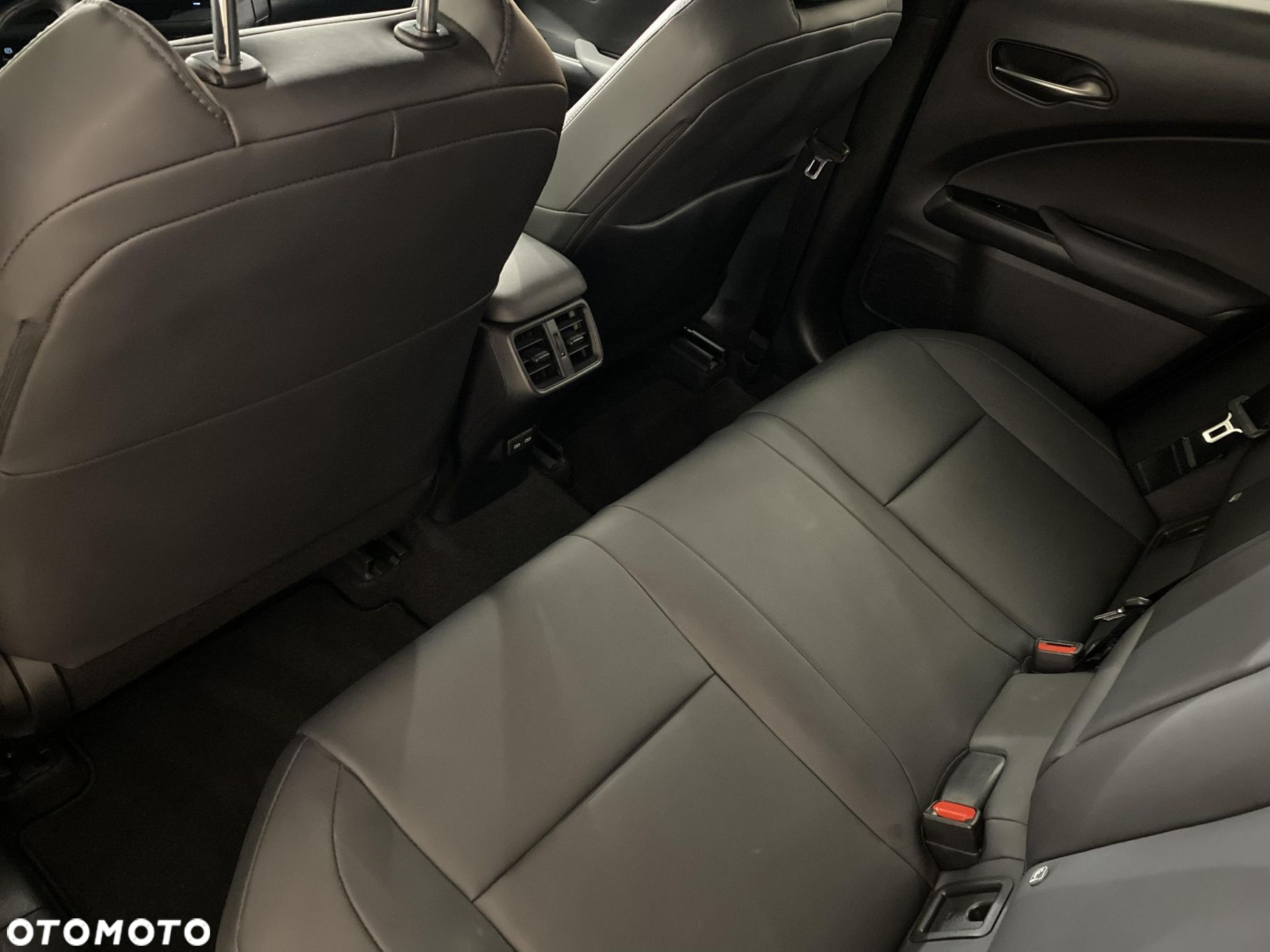 Lexus UX - 11