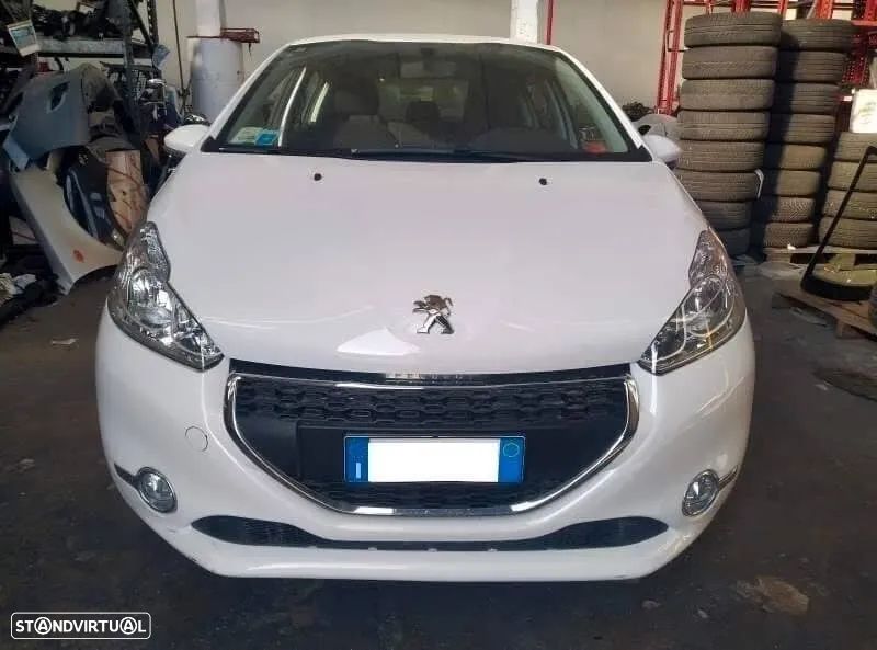 Peugeot 208 - 10