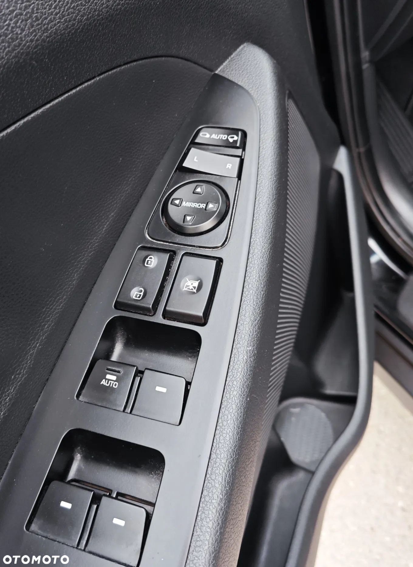 Hyundai Tucson 1.6 GDI BlueDrive Design 2WD - 34