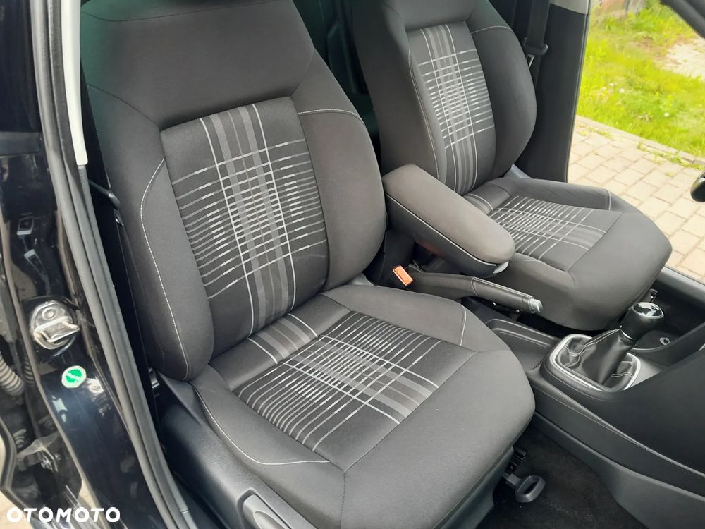Volkswagen Polo 1.4 TDI Blue Motion Technology Lounge - 25