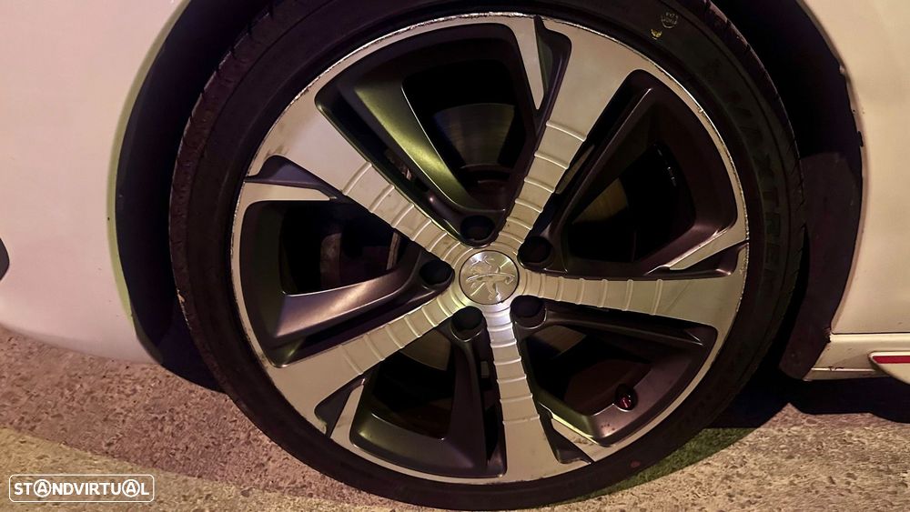 Peugeot 308 BlueHDi FAP 180 EAT8 Stop & Start GT - 13